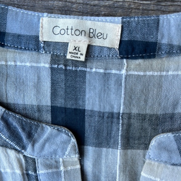 Sleeveless Plaid Dress in Blue and Off White - Picture 2 of 5